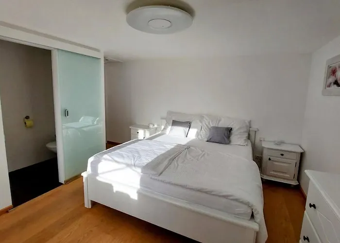 Twin Peak Edelweiss Gosau